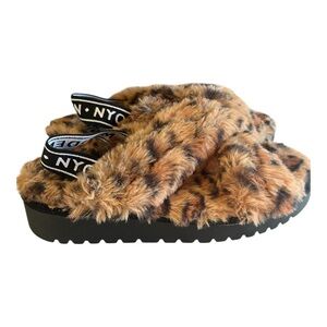Madden NYC Leopard Faux Fur Crossband Platform Slipper 7Sandals Elastic